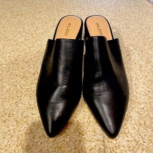 Aldo mule, black, new, W8, cleaning out closet, my loss, your gain.